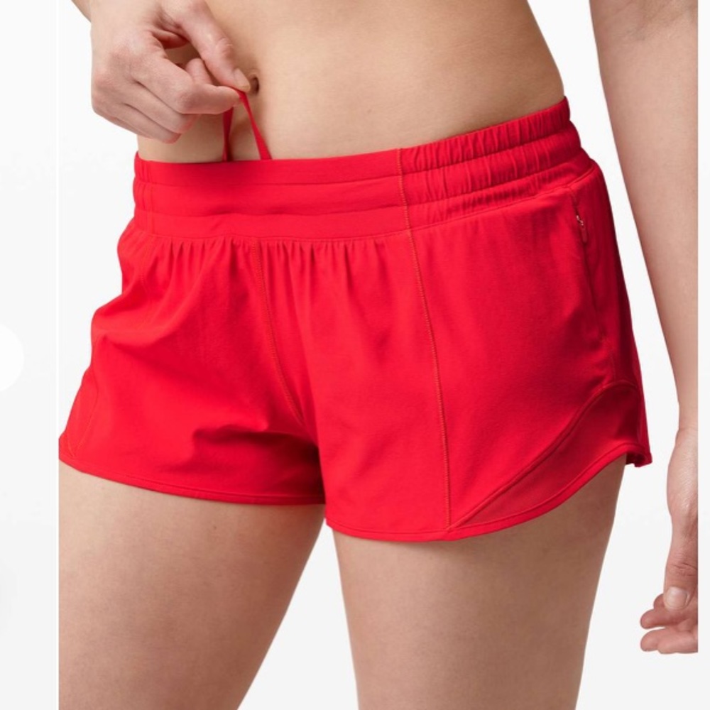 Lululemon Hotty Hot Short II 2.5” Red Size 2 NWT